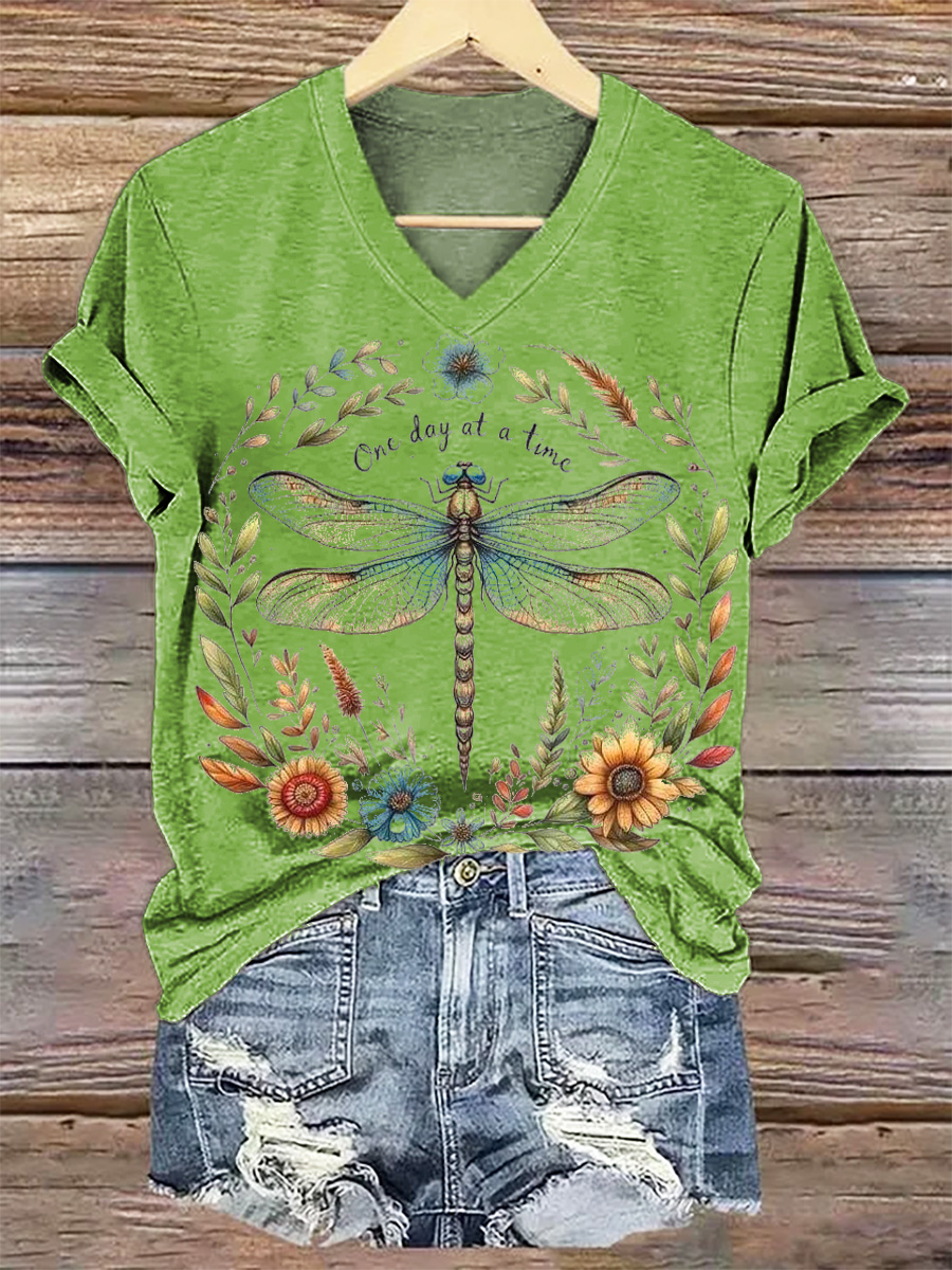 Women's Dragonfly V-Neck Casual T-Shirt Women's Dragonfly V-Neck Casual T-Shirt