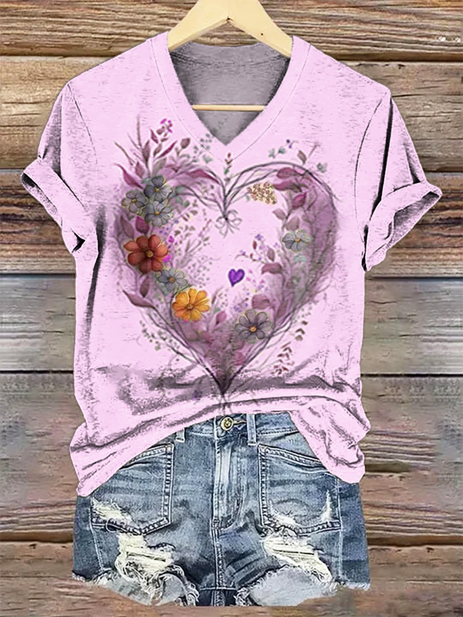 Women's Floral Heart Art V-Neck Casual T-Shirt Women's Floral Heart Art V-Neck Casual T-Shirt