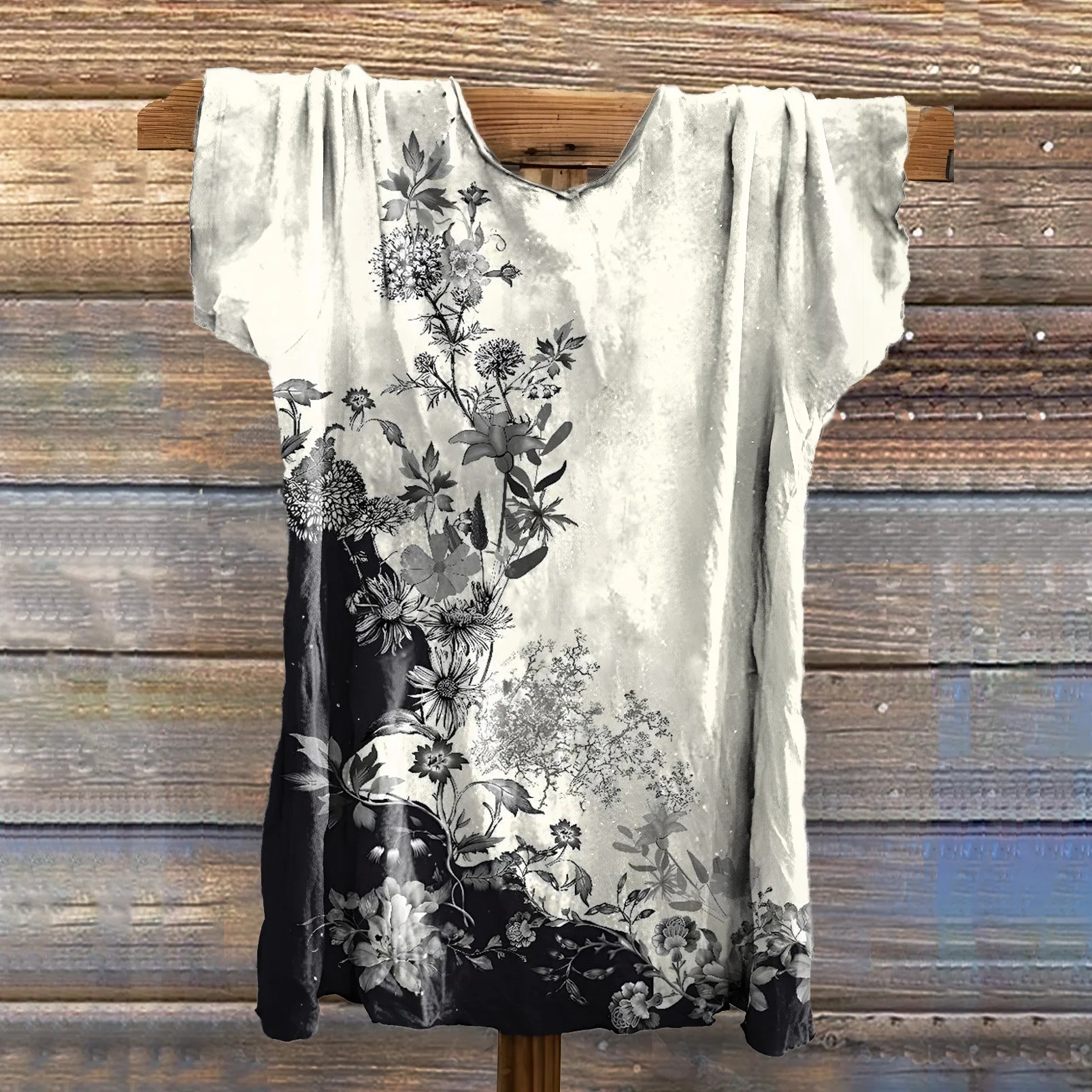 Women's Floral Art Print V-Neck Casual T-Shirt Women's Floral Art Print V-Neck Casual T-Shirt