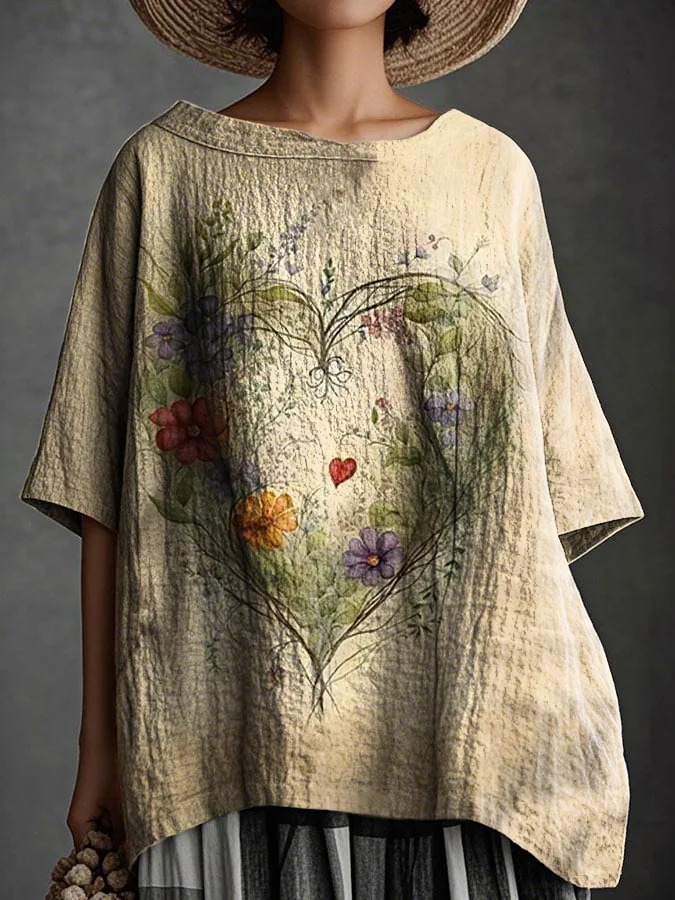 Women's Floral Heart Art V-Neck Casual T-Shirt Women's Floral Heart Art V-Neck Casual T-Shirt