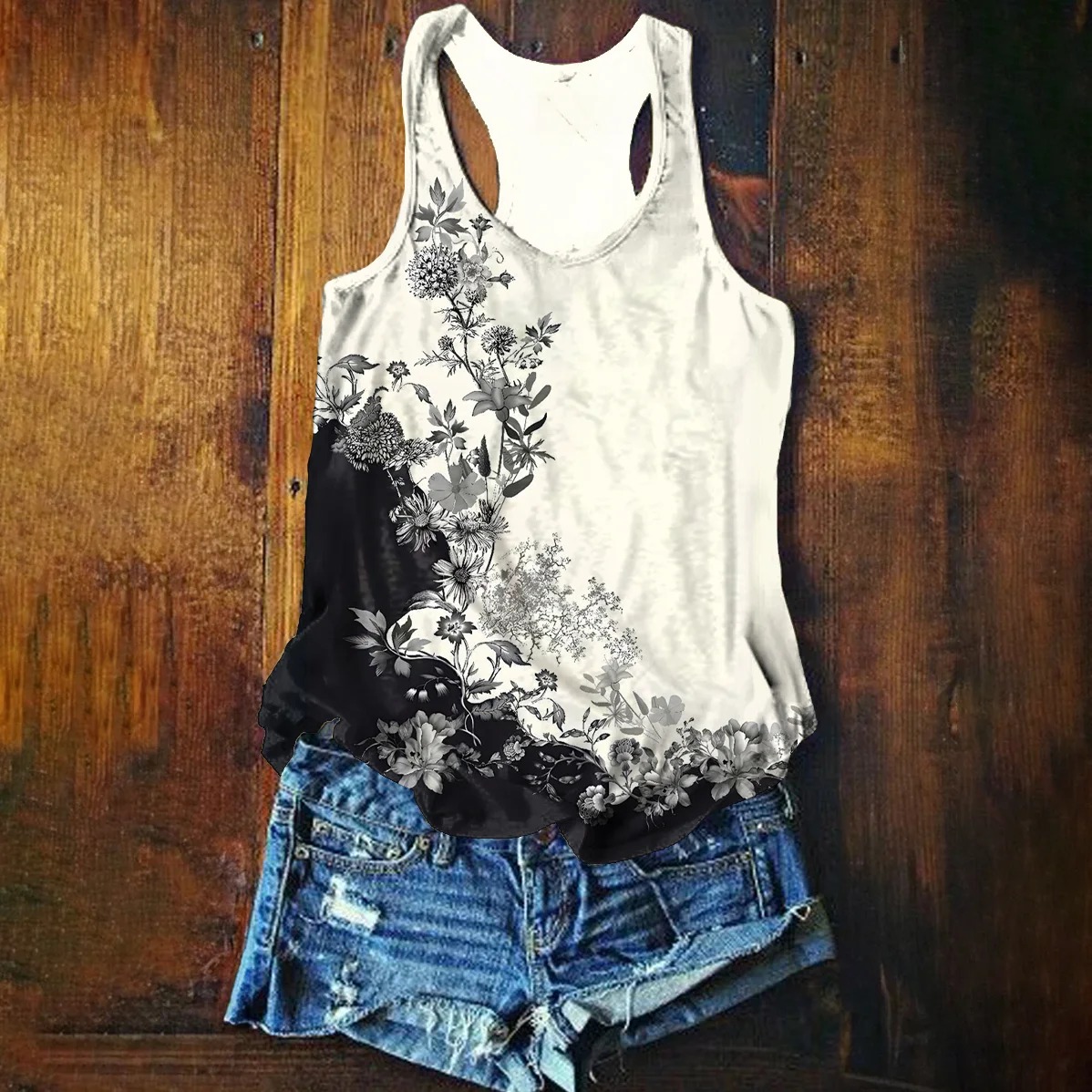 Women's Floral Art Print V-Neck Casual T-Shirt Women's Floral Art Print V-Neck Casual T-Shirt