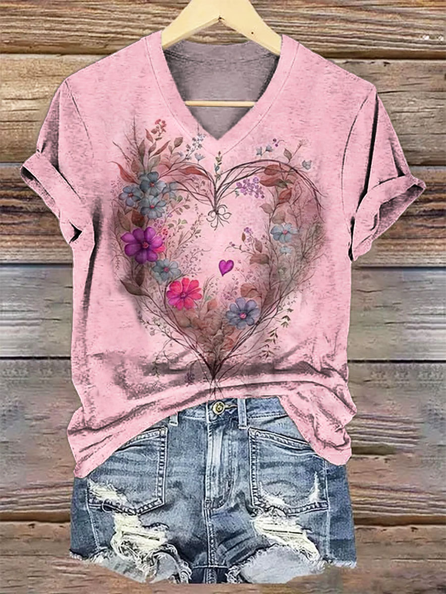 Women's Floral Heart Art V-Neck Casual T-Shirt Women's Floral Heart Art V-Neck Casual T-Shirt