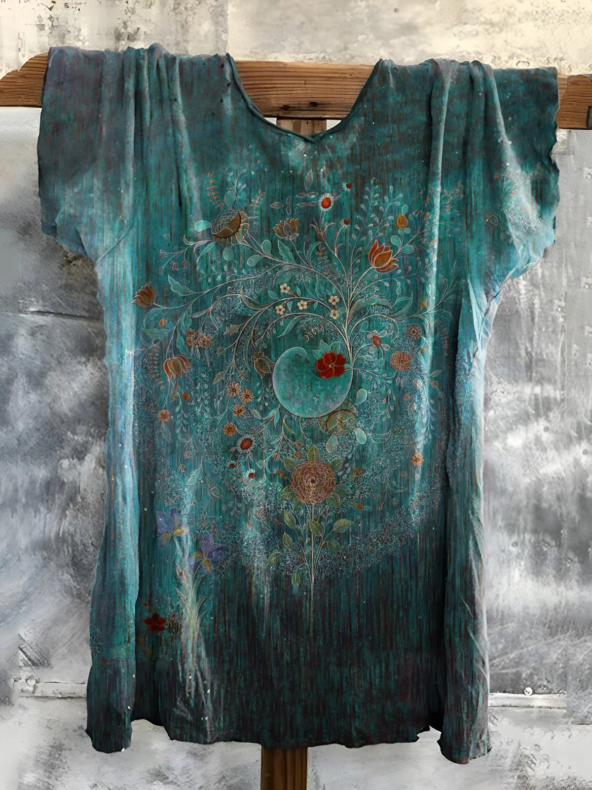 Women's Vintage Floral Art Print V-neck Casual T-Shirt-1 Women's Vintage Floral Art Print V-neck Casual T-Shirt-1