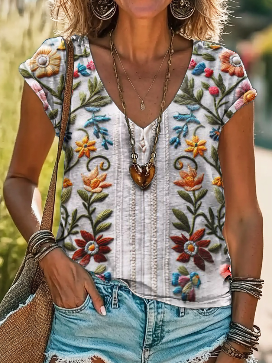 Vintage Ethnic Floral Art Print 100%Cotton V-neck T-Shirt