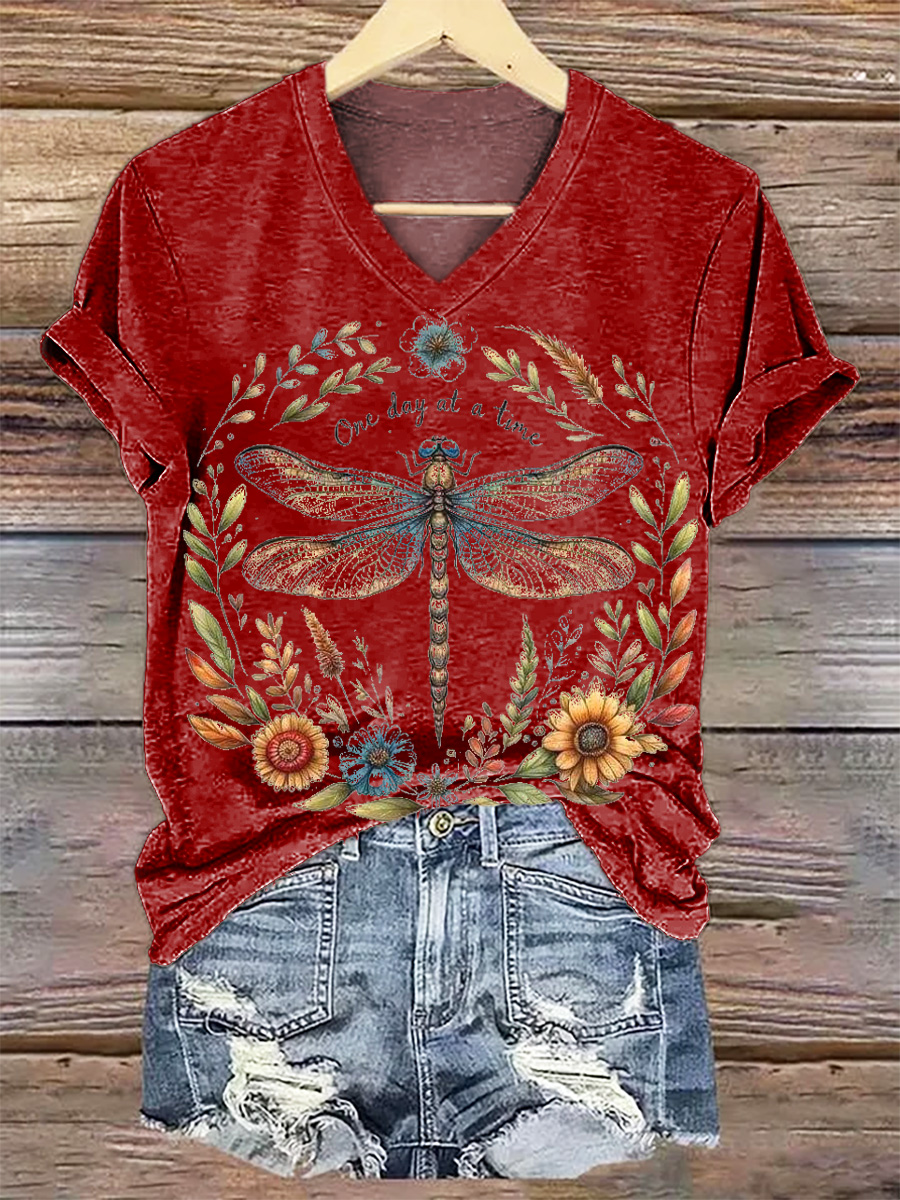 Women's Dragonfly V-Neck Casual T-Shirt Women's Dragonfly V-Neck Casual T-Shirt