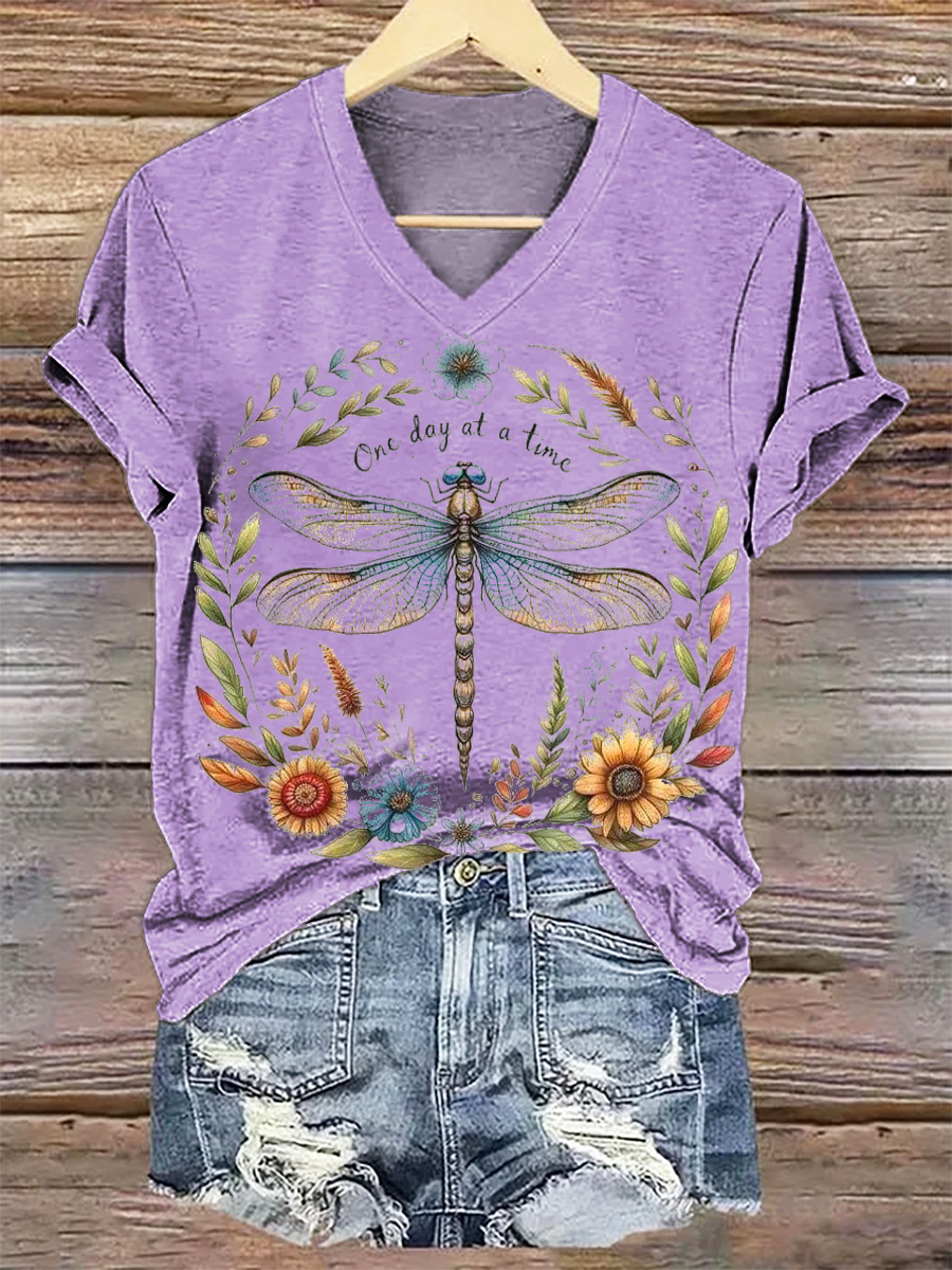 Women's Dragonfly V-Neck Casual T-Shirt Women's Dragonfly V-Neck Casual T-Shirt