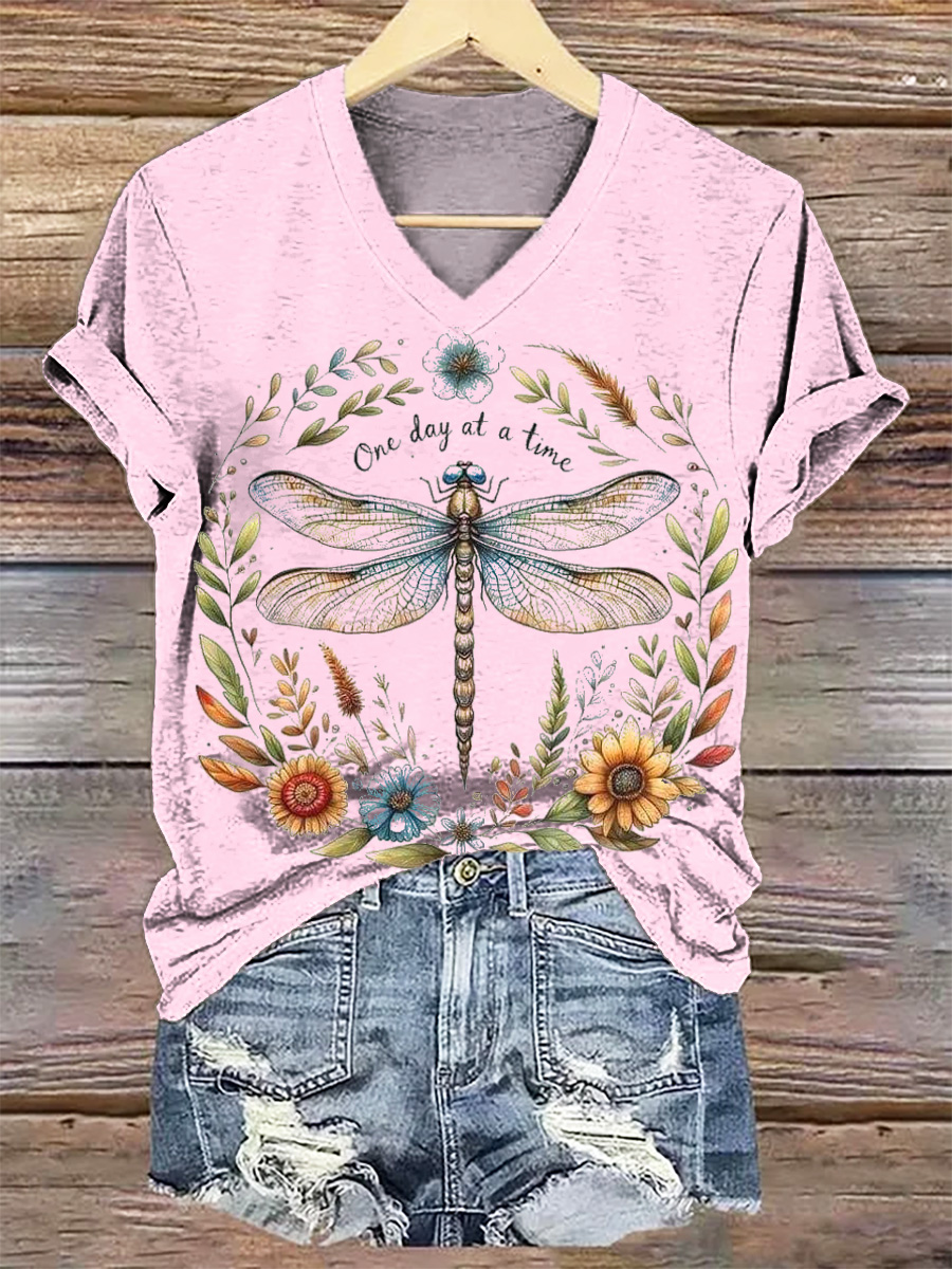 Women's Dragonfly V-Neck Casual T-Shirt Women's Dragonfly V-Neck Casual T-Shirt